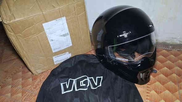 للبيع السعر 80 الف خوذة ماركة اصلي  مامستخدمه ***********
