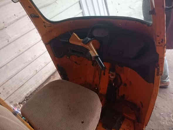 السلام عليكم تكتك بياج للبيع موديل 20 شهر 11 مكينه بيها سطره طافيه ابيع على الحطهر مليون بمجال مكاني بغداد الشعب والشرايه يتصل على هذا الرقم يتدلل ***********
