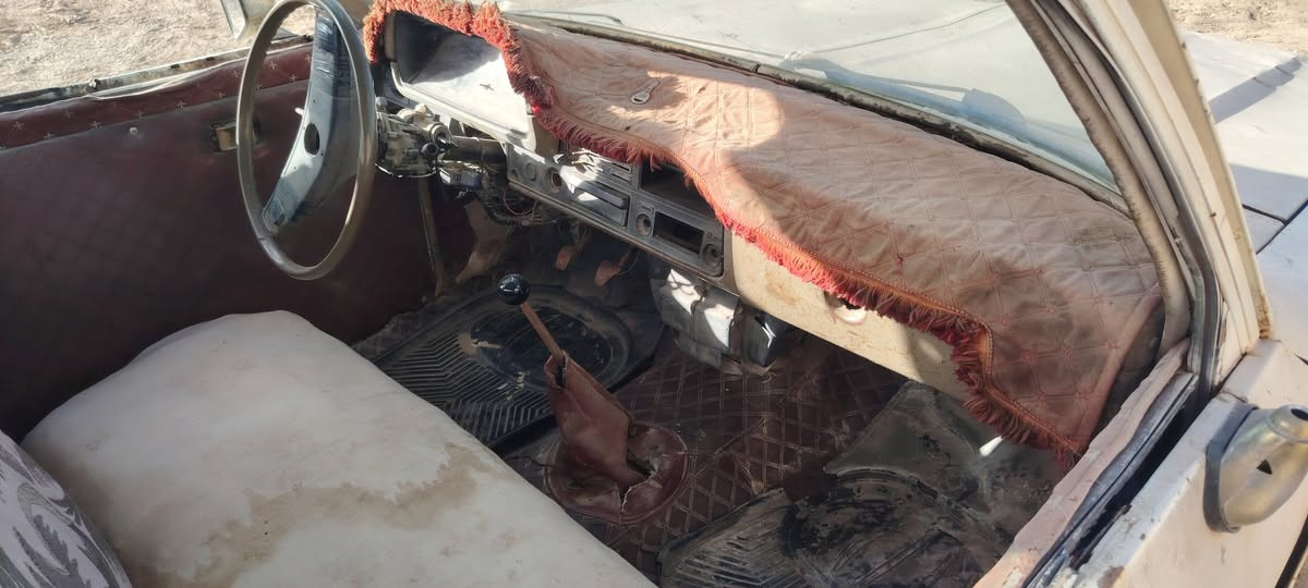 سلام عليكم سياره اللبيع بيكم موديل 80 رقم نينوى شرط محرك كير سعر 12 $ وبيه مجال الاستفسار الاتصال عله رقم التالي ***********
