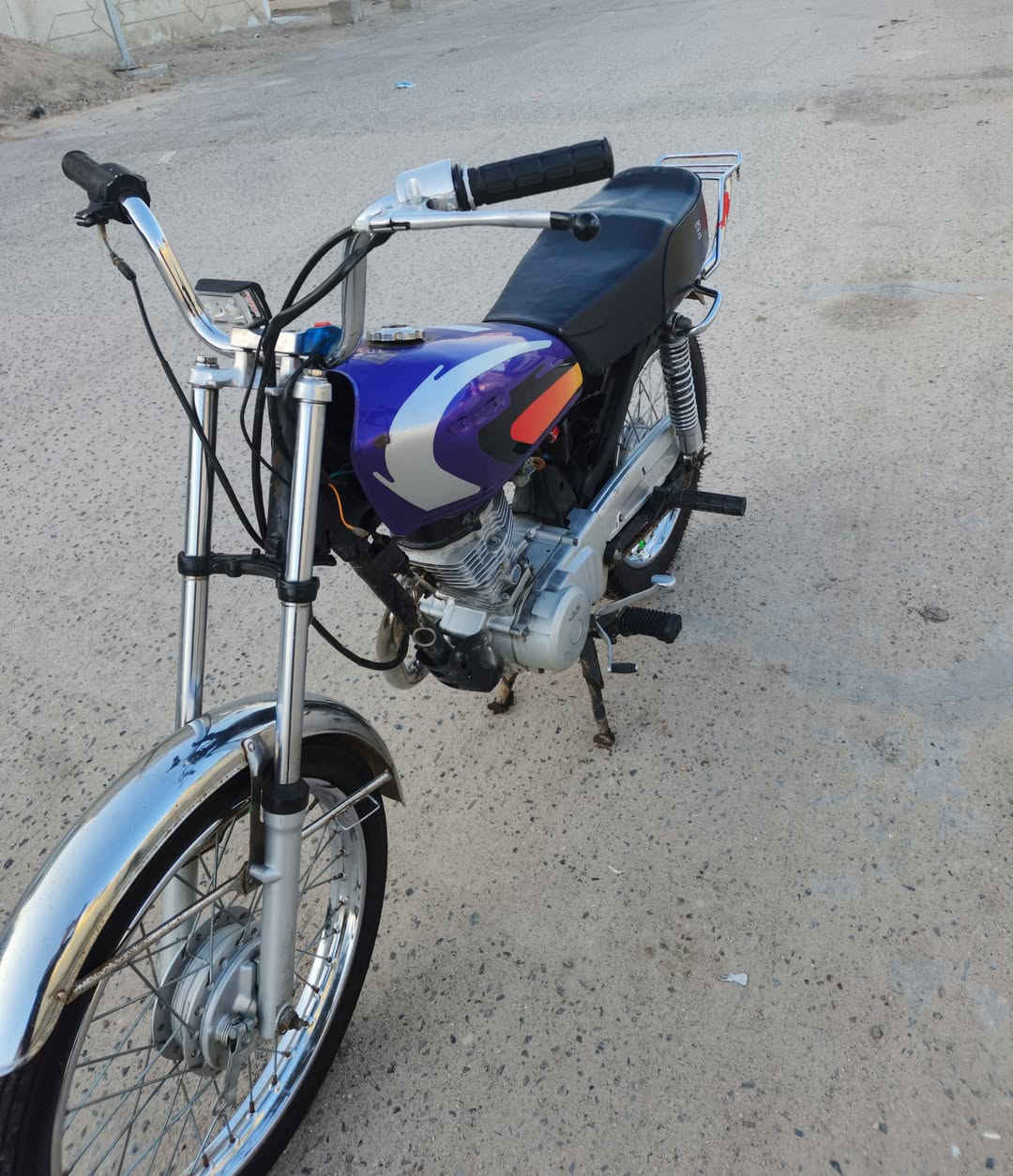 سلام عليكم اربعه كير البيع محرك انتنس مفتوح وشلعه ومعدل بشرط دراجه كللك يعني ادوات مكفوله من سرقه مكان بصره زبير رقم ***********
