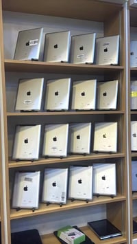 ايباد ايفون بالة اوربي شركة امزون 💫💫💫  منصب كل البرامج مناسب للدراسة و...