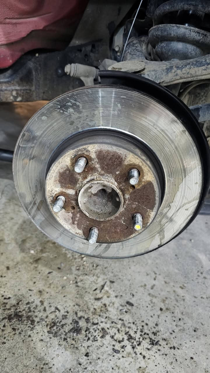 🚗🔧 مركز الشمري لخدمات السيارات
للإطارات والبطاريات
نوفر لكم أفضل الخدمات بأجهزة حديثة وخبرة في العمل:
✅ بيع وتركيب جميع أنواع الإطارات
✅ بلنص ومعايرة الإطارات بدقة عالية
✅ تصفير فلنجات (مخرطة الديسك)
✅ بيع واستبدال كافة ديسكات الفرامل للسيارات
✅ بطاريات أصلية لجميع السيارات
✅ هواء نيتروجين
⭐ خدمة سريعة
⭐ دقة في العمل
⭐ أسعار مناسبة
🕰اوقات العمل من 8 صباحا الى 11 ليلا 
📍 العنوان: واسط – الزبيدية
مقابل بوابة الزبيدية
📞 هاتف: ***********
بإدارة: أحمد عبد الشمري
