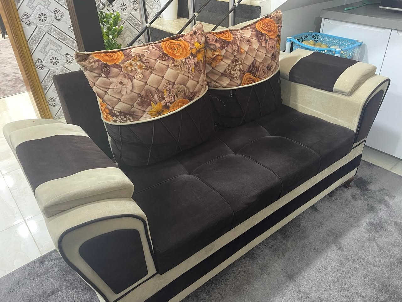 تخم نظيف عشر مقاعد ويا طبلات عدد 3
و ميز بلازمة مكان بغداد  حي الجهاد قرب جامع محمد رسول الله سعر #400وبيهن مجال


**إذا كنت صاحب هذا الإعلان وتريد حذفه لأي سبب، رجاءا أرسل رسالة إلى الدعم الفني**