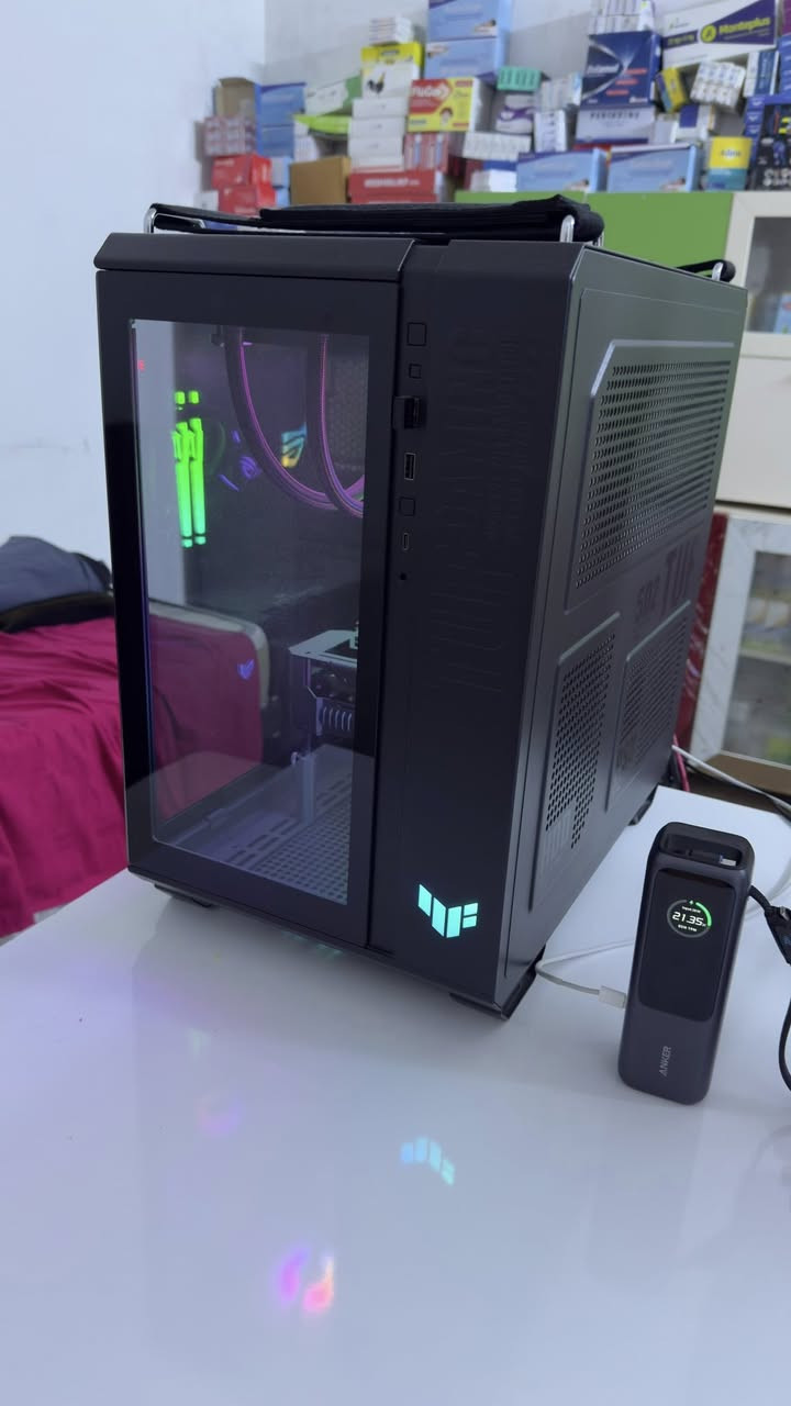 Specs:
M.B: Rog strix E870E-Extreme 
Case: Asus Tuf Gt502
Cpu: R7 7800X3D
Gpu: Rtx 4070 super Tuf Edition 
Cooler: rog strix iii 360
Ram: 32g ddr5 6000mhz Fury
Storage: M.2 samsung 990 pro 1T
السلام عليكم، السعر مليونين ونص قفل


**إذا كنت صاحب هذا الإعلان وتريد حذفه لأي سبب، رجاءا أرسل رسالة إلى الدعم الفني**