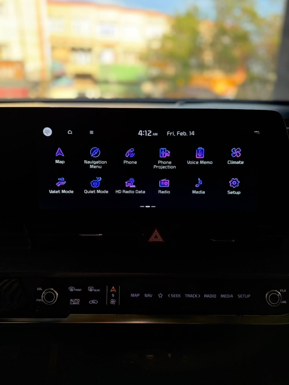 السلام عليكم سبورتج برستيج 5كامرات
فول مواصفات للخير 
جاملغ مبدل وصبغ نص البنيد
موديل 2023
ماشية 40الف ميل  
السعر 225
للاستفسار الاتصال على ***********
