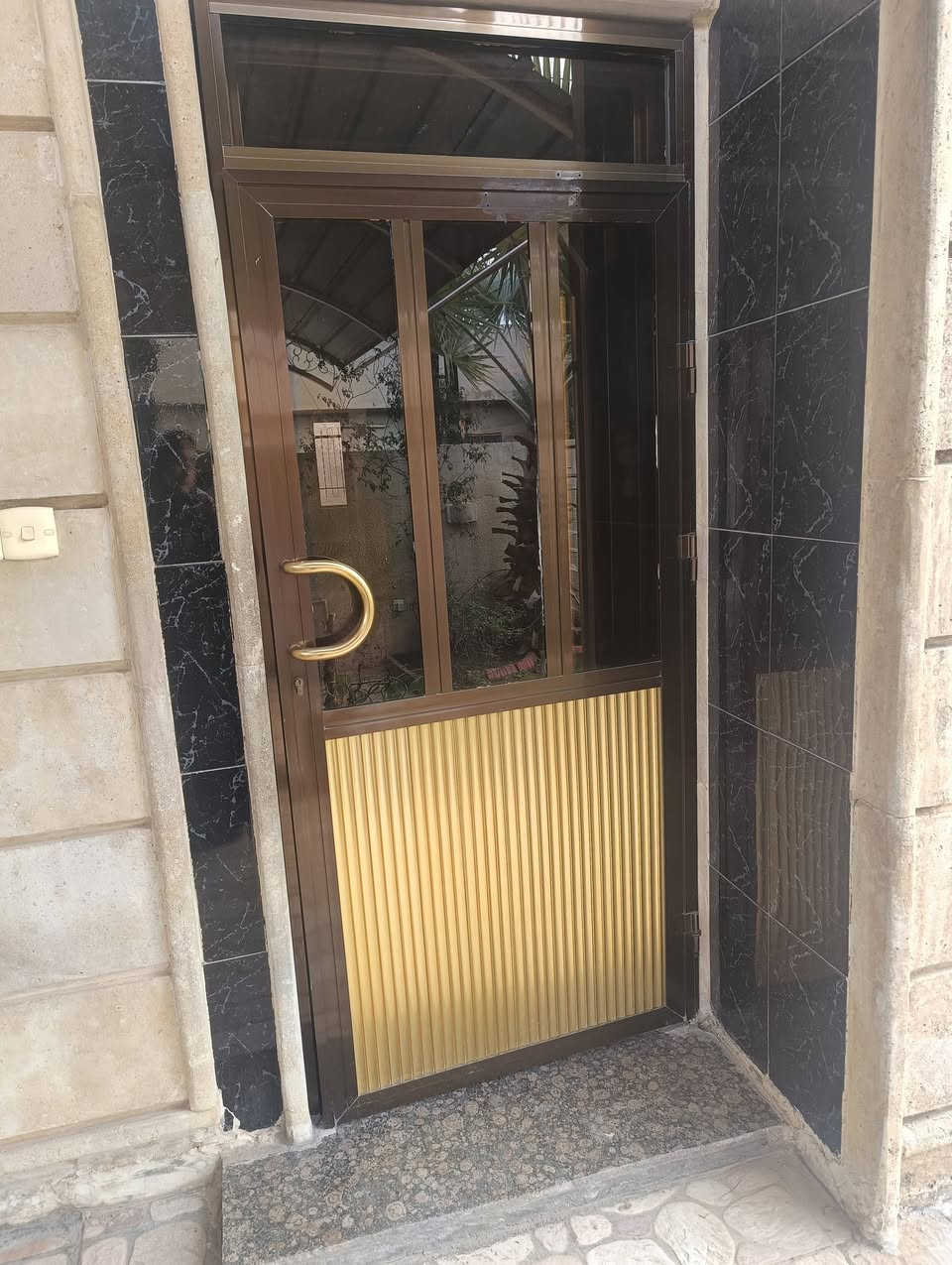 طباخ حيل نضيف السعر 175- كاربت قياس اربعه ونص في خمسه ونص شرط النضافه السعر 50- سلم كهرباء السعر 40- كشر قنينه عراقي السعر 40- ابواب المنيوم عدد اثنين سعرهم 125- باب كراج حيل نضيف السعر 150- الشراي يتصل ***********-‏‪0750 791 3697‬‏ وادي حجر
