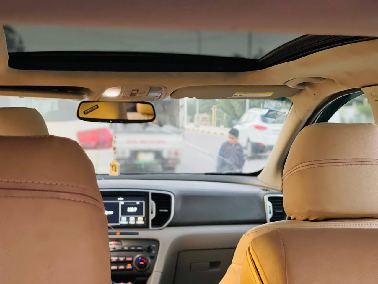 سلام عليكم سبورتج 17 فوول مواصفات أعلى فئة لمتدد رقم بغداد الإنكليزي تحويل مباشر مكينه ٢٤٠٠ كير مكينه كفاله تبريد ثلج صدرهة جديد تايرات جديد القماره بنوراما طكتين بصمه تشغيل بصمه أبواب ترحيب صندوق كهرباء كشنات كهرباء سياره جاهزه على اخر حبايه بدون اي نقص صبغ حزام السعر ١٢٧ وبيهة مجال مكاني واسط ***********
