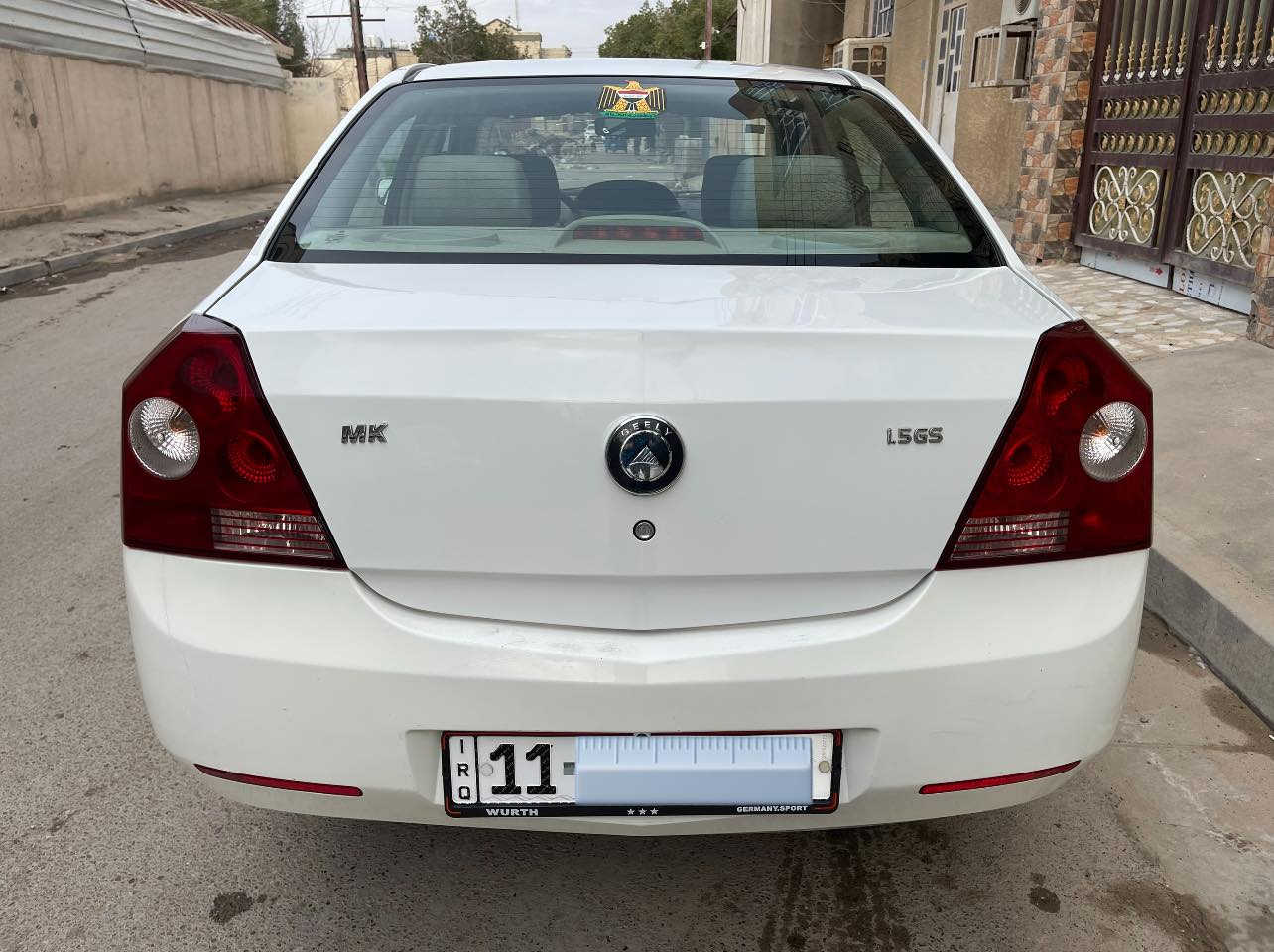 سلام عليكم جيلي ام كي موديل 2013 بسمي رقم بغداد لدولي لسياره ماشيه 70 بلاديه لسياره وضع الشركه كفاله من خياس دواخله شركه لسياره جديده سبير منازل جاهزه لسعر ب57 مكان بغداد رقم ***********
