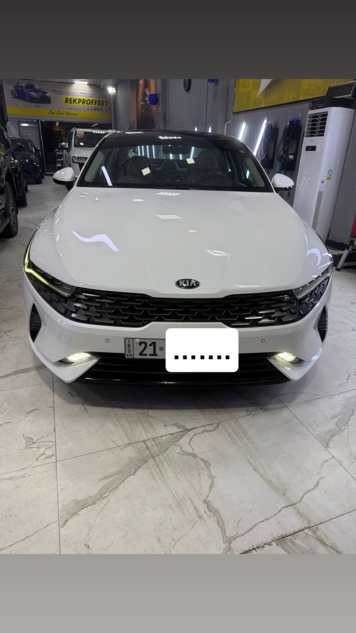 السلام عليكم K5 للبيع موديل 2021 مكفولة فول موصفات شركة نم ماشية 90000 الف رقم سليمانية مكان زيونة الاتصال *********** السعر 190 ورقة
