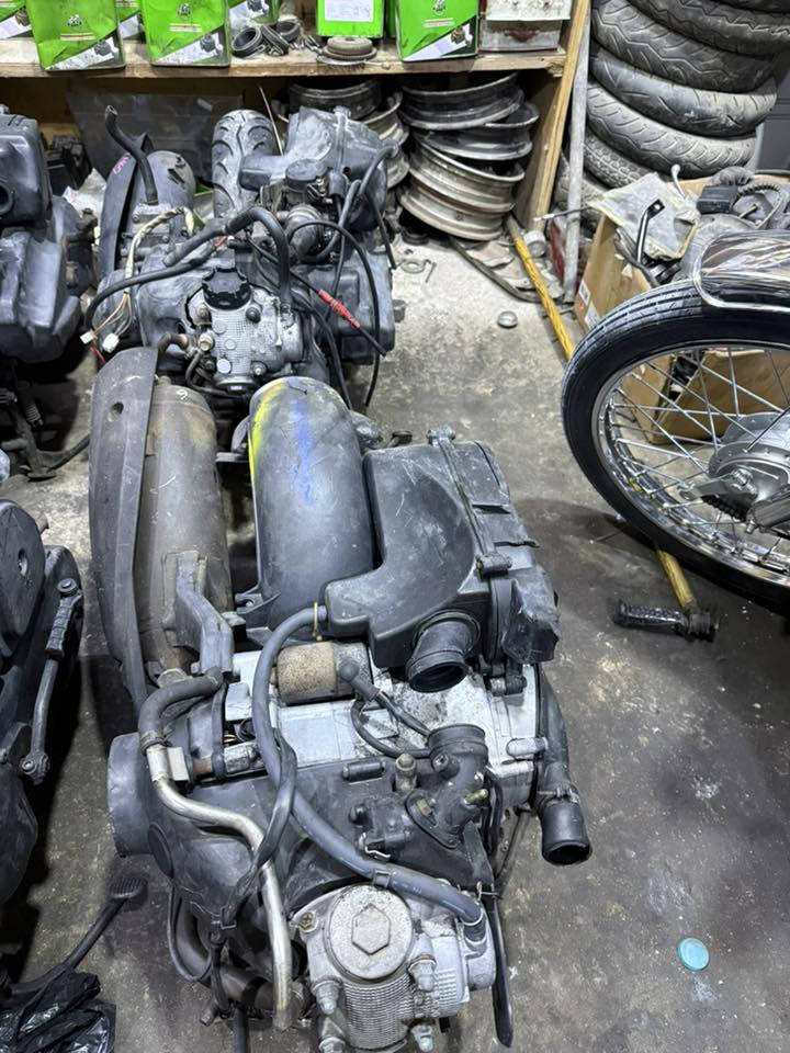 مكاين ماكس عدله وقجمه وبوليسي ونوزل وفراشه مكاين جدد ونضافه فول  وكفاله من تبخير وفتح  ع تشغيل سعر ٣٥٠ الماكس لفراشه ٢٥٠ رقم الهاتف ***********
