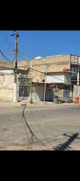 السلام عليكم 
للبيع بيت قديم تفليش ركن شارع 20عريض 
البيت مقابل مدرسة 
الموقع تجاري  
المساحة 340
الواجهة 17
النزال 20
العنوان مقابل شارع جامع الشروفي اقرب نقطة دالة  مجاور اسواق ابوعلي
شارع المصلحة القديم   
الاستفسار  مع مكتب المشرق للعقار على الرقم ***********
 غير متواجد للدردشة على الخاص
