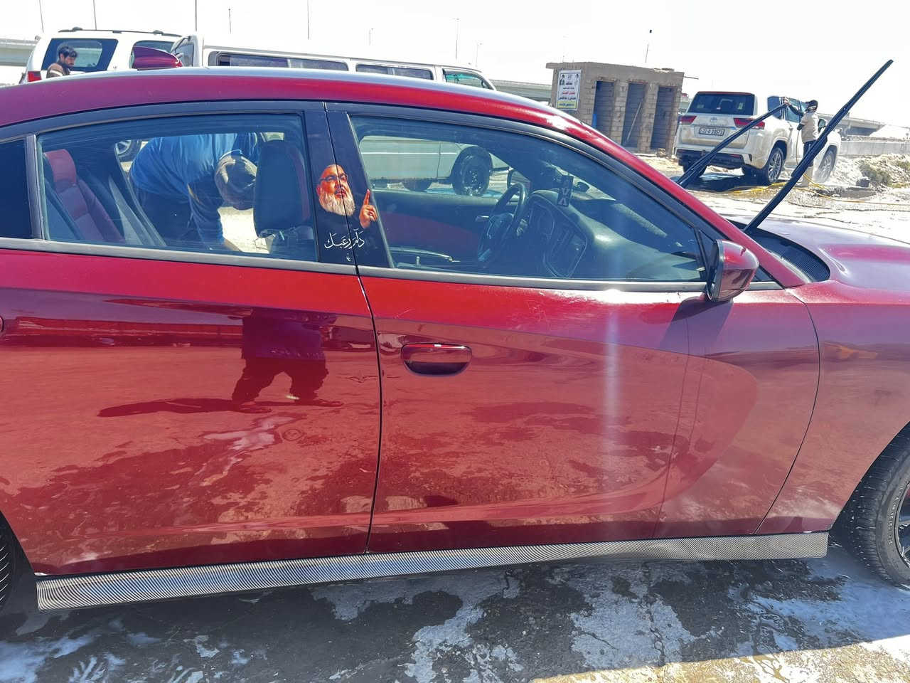 سلام عليكم جارجر موديل 18اصل لونها كرزي رقمها بغداد مميز سنويه جديده باسمنا بيها جاملغ وبنيد
فقط كشنات حضن تدفه تبريد دواخل احمر   كامره دواره تخم  تاير ويل ٢٠ اصلي بلاك توب حداديه جديده مكينه 3600 جديده كير جديد 
مكانها لبصره قظاء القرنه 
ماشيه 163ميل
ماعدي صور الحادث هاذ سونار عدي ويه صور 
اذ اكو مراوس باقل منها راوس حت لو كوري عادي 
رايدها ب175 وبيها مجال حك جيه شي قليل 
***********
