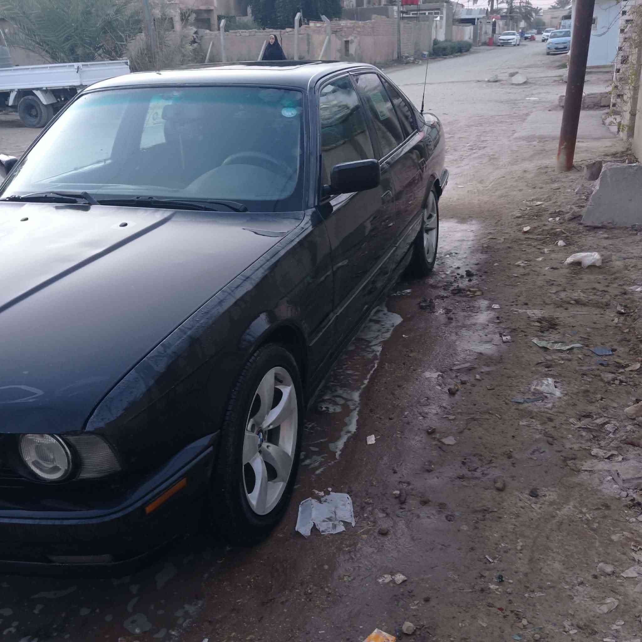 سلام عليكم بيئم دبليو للبيع موديل 93 السياره ما بيه اي نقص ماعده كمبريسر السعر 55 وبيه مجال / العنوان 
بابل 
رقم الموبايل 
***********
