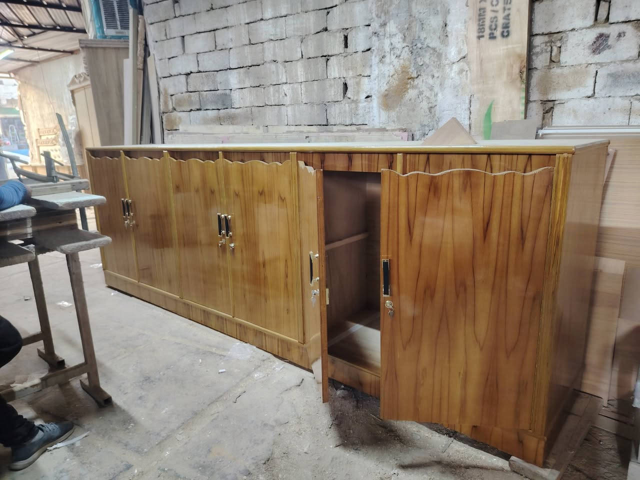 سلام عليكم
بوفيه 6 باب طول 3متر ونص جديده
للاستفسار ،،مراسله واتساب ***********
