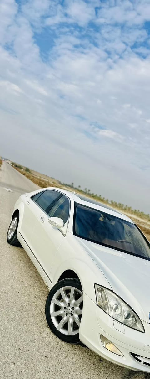 سلام عليكم 
للبيع مرسيدس 
مديل 2009
 S500
(أدوات-كلك -حاوية)
(متوئم ارقام وسنويه طبق اصل على شاصي رقم انكليزي جديد سليمانيه)
باب طويل فول المواصفات رادار شاشات خلفيه ثلاجه كامره امامي ناضور ليلي بنورما كشنات تدفئه وتبريد داخل عسلي كشنات كله كهربائي 5بردات وبعد بيها هواي مواصفات وارد خليجي (مكفوله كفاله عامه من الصبغ والفتح والانتربول وكص )وين مايعجبك اطلع سياره شرط مابيها شخط السعر 95 وبيها مجال 
 للستفسار 
***********
مكان سياره 
البصرة القرنه
