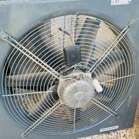 مفرغة • كبيرة • للبيع