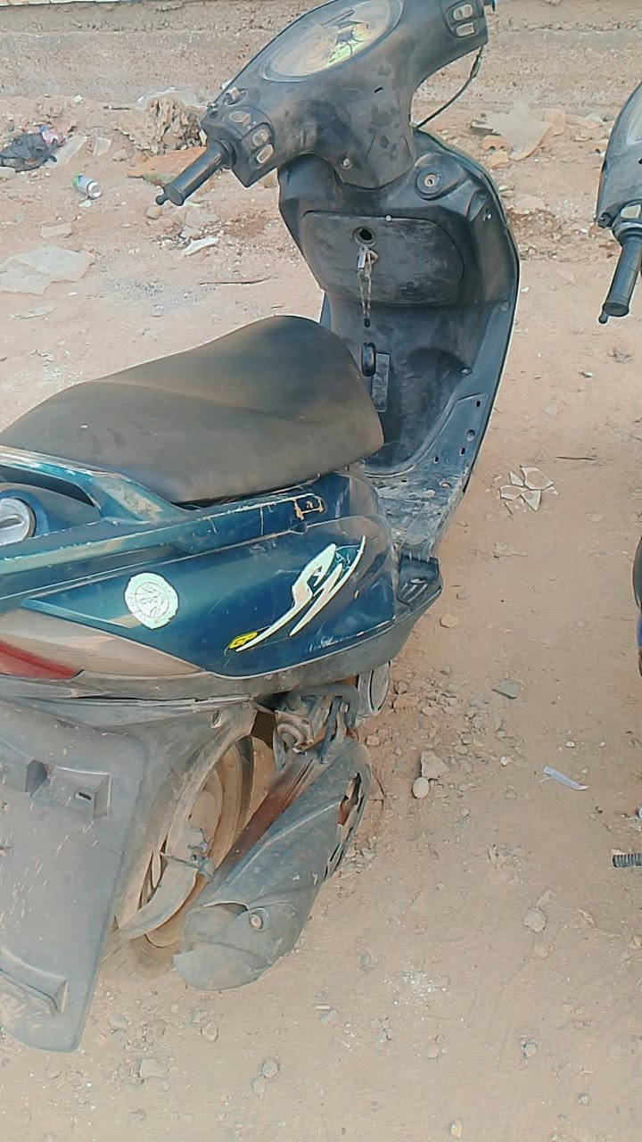 السلام عليكم
ماكس 140 شغالة بس ابيع كوم حديد متروكة 
ب150 وبيهة مجال ابيع كوم حديد تجي تاخذهة طافية 
مكاني زعفرانيه  ***********
