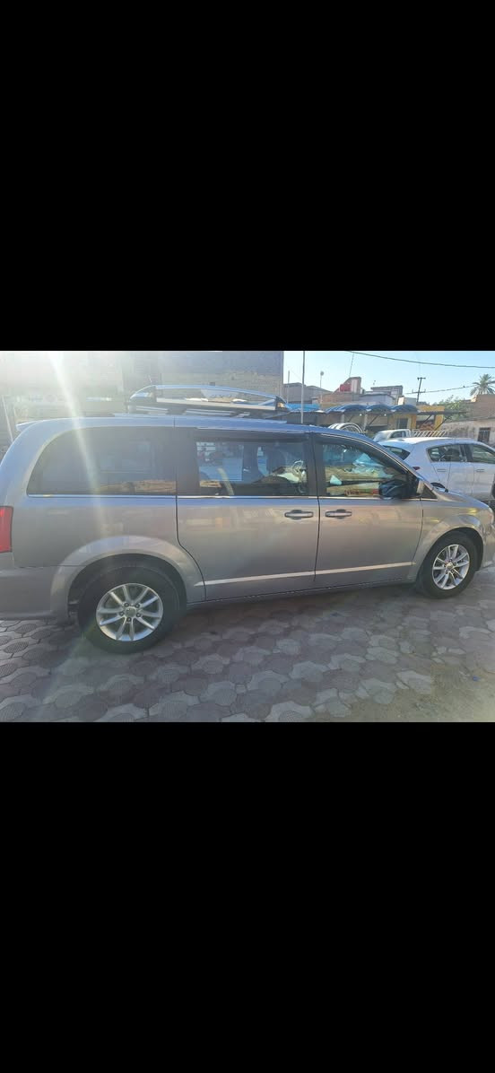 دوج كرفان 2018 رقم بغداد باسمي بدون ايرباك ضررها جاملغ وربع البنيد موضح بالصور شرط السونار  بابل المسيب السعر 171 للاستفسار ***********
