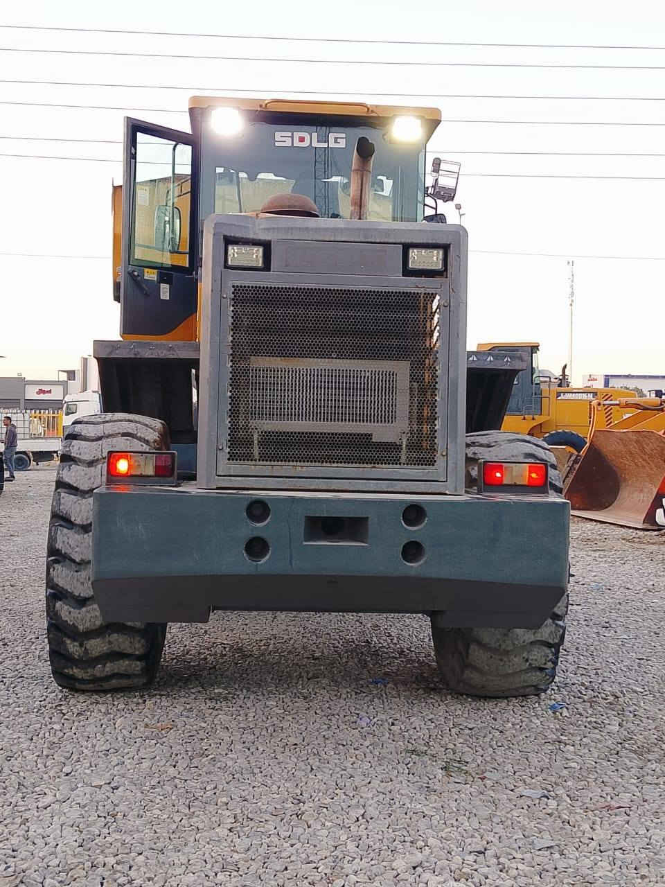 (بسم الله الرحمان الرحيم)
(يتوفر لدى شركة سيد كاظم الشريفي)
مع (شركة ناهي كريم كاظم) 
           (للتجاره العامة)
            #SDLG🇨🇳 
#كافة_انواع_الاليات_وبحجام_مختلفه
.                         
#كفاله: عامة√           (SDLG) 

⏩⏩⏩⏩⏩⏩⏩⏩⏩⏩⏩⏩⏩⏩⏩⏩   

#حجم: (LG946)           #سارعو_بالحجز✅

#موديل:(2013)

#أسعار_تنافسيه⏪
                          

#كيله_حجري_جب_قصير

للاستفسار 📞  أو الحجز 
(***********  اتصال أواتساب ☎️

(***********)اتصال اواتساب☎️

#عنوان _الشركة🌎
#بابل _الشوملي _طريق_النعمانية🌍
