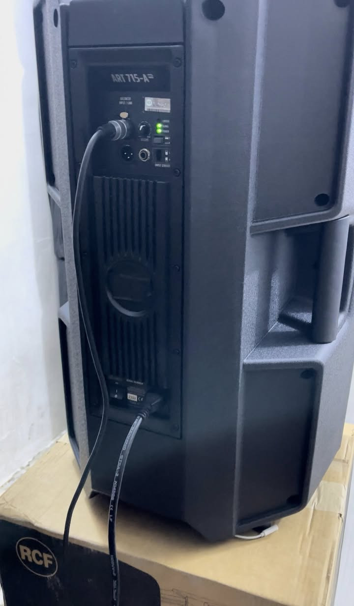 متوفر لدئ مؤسسة علي القره لوسي للصوتيات
سبيكر RCF موديل 715 كهربائي جديد كارتون

                     سيكون سعر المفرد بسعر الجمله

العنوان مدينة الصدر كياره قطاع (62) مقابل مصرف الكياره

للحجز والأستفسار ***********

#الجميع
