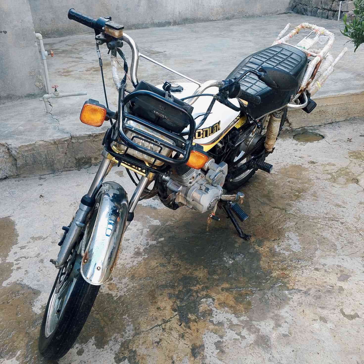 اسلام عليكم
للبيع دراجه سيفان موديل ٢٠٢١ الدراجه شغاله ونشاط خير من الله كله شرط محرك مفتوح مره وحده بدل ولفات فقط الدراجه شوف العين ما عايزه شي السعر ٣٧٥ وبي مجال مكاني بيجي


**إذا كنت صاحب هذا الإعلان وتريد حذفه لأي سبب، رجاءا أرسل رسالة إلى الدعم الفني**