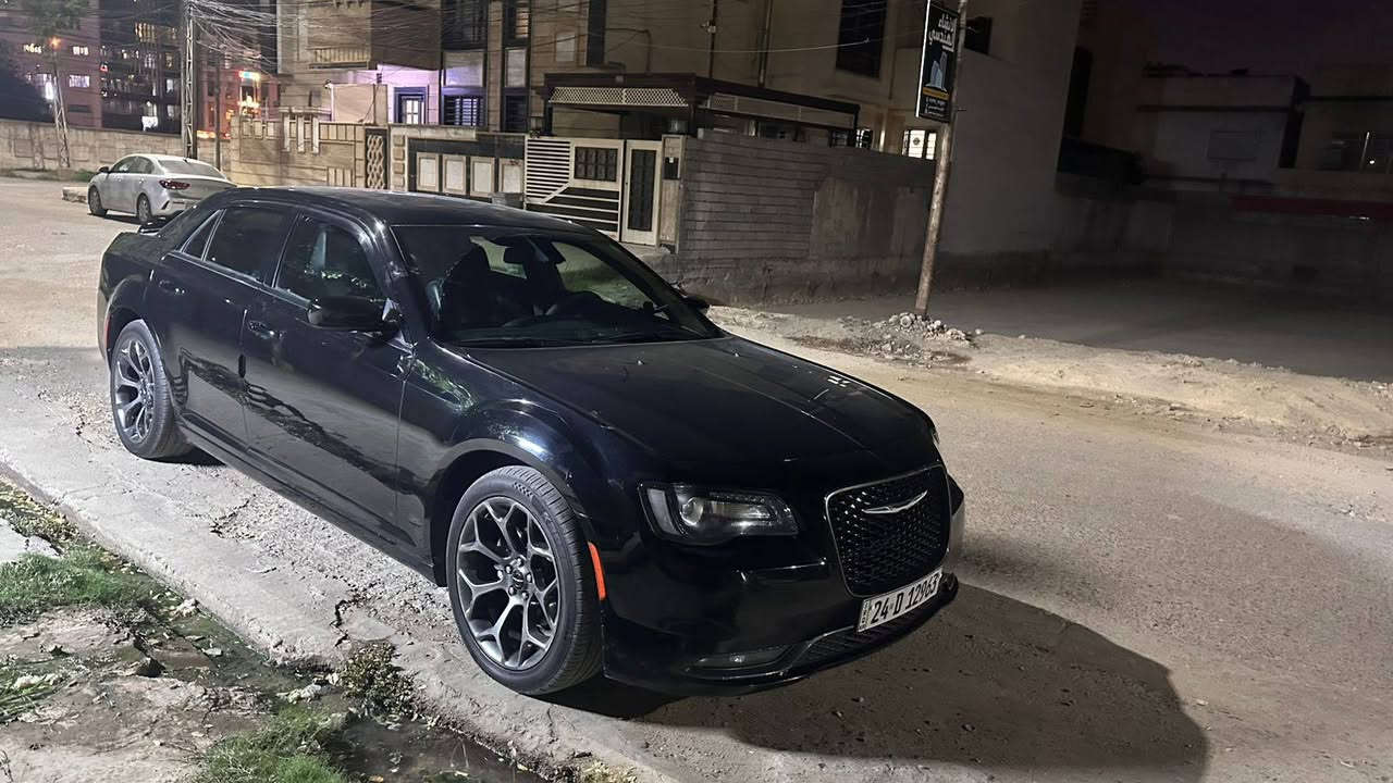 اوباما 300 S موديل 2018
فول مواصفات عدا رادار وحساس
 لون اسود
 بانوراما 
كشنات كهرب وتدفئه 
ماشيه 86 
السيارة كلين مكفوله من الدعامية للدعامية رقم دهوك
السعر 275 وبيها مجال
***********
*********** موصل, نينوى
