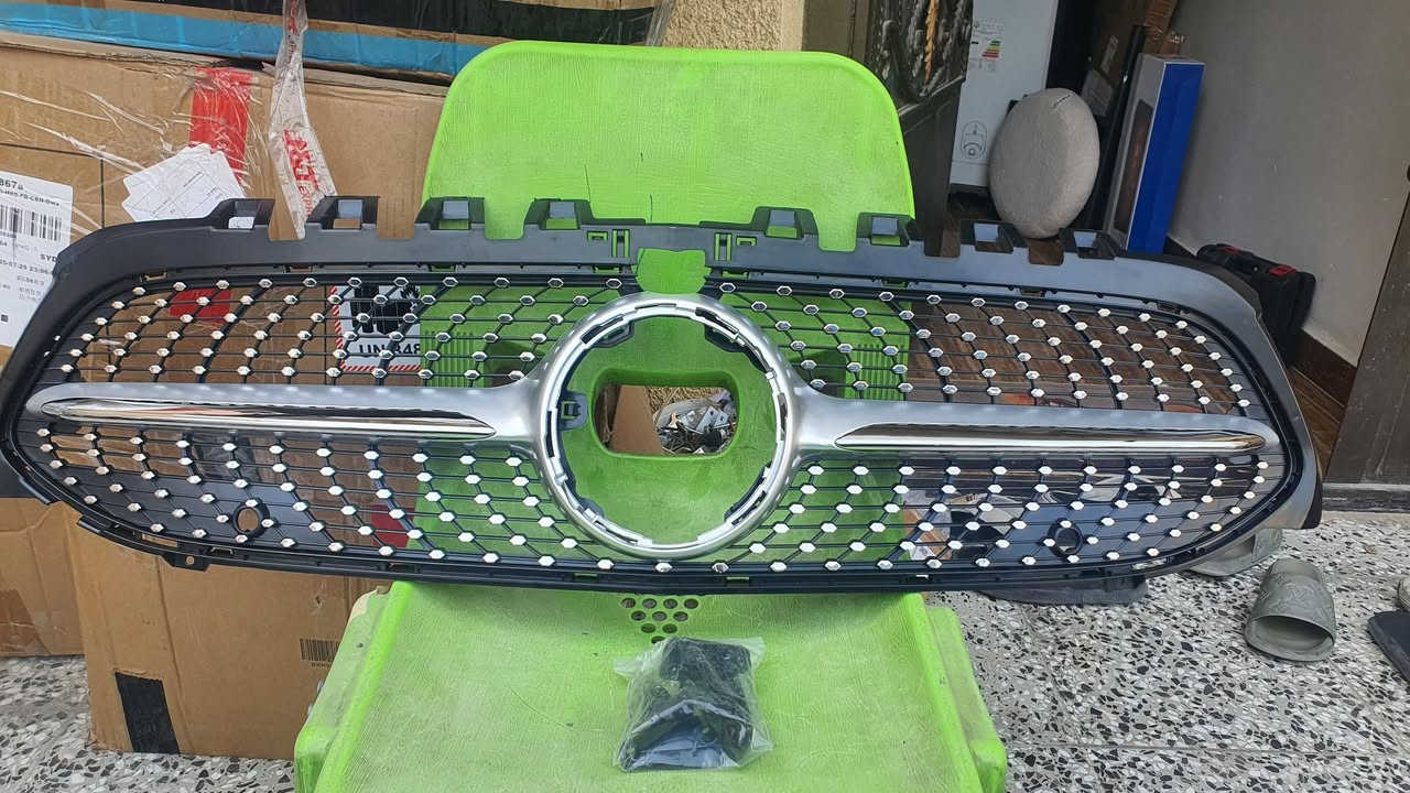 شباك مارسيدس للبيع سعر ٦٠ الف ***********
