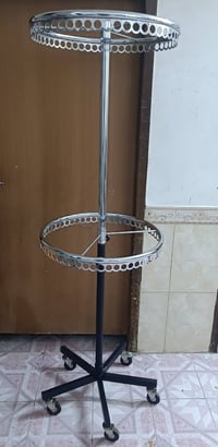 سلات للبيع + عارضة شالات  نظيفات  07714067764