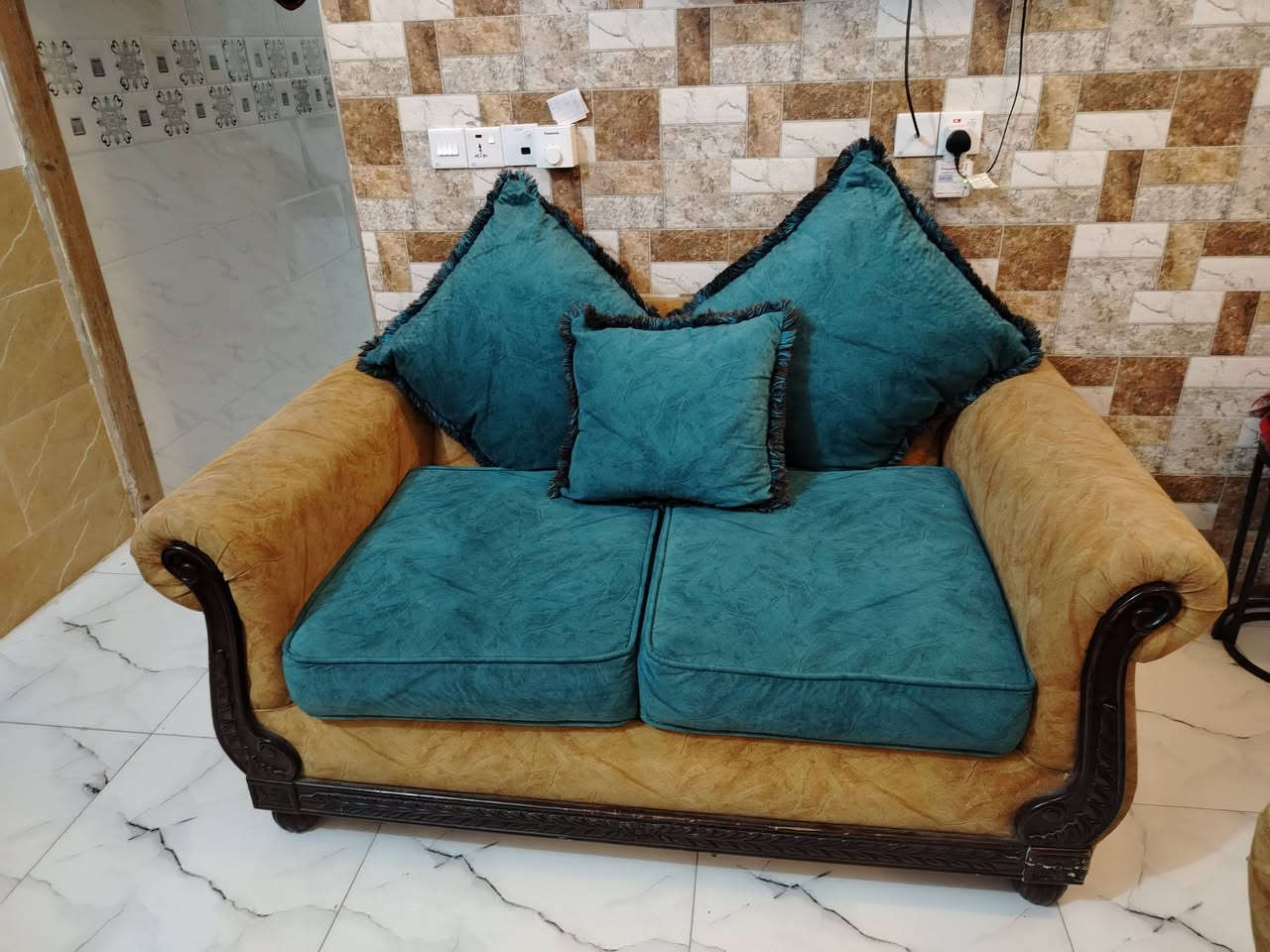 تخم تركي طبي ١٢ مقعد نضيف حيل لبيع السعر ٥٠٠ الف وبي مجال عنوان زعفرانيه نهاية الاربع ***********
