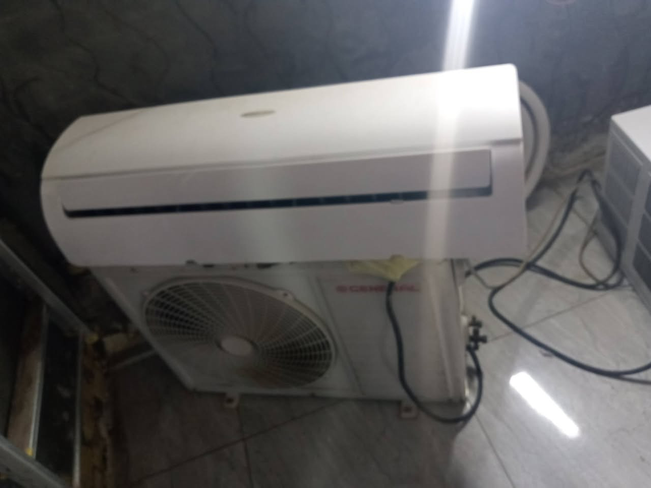 سبلت كنتوري 3 نص   شغل فول سعر 750قفل. مكيف نوع وستان بلادي فول نضيف فول سعر 300قفل طننص بلادي مامصلح كامل بوري جديد واي سعر 350مع نقل تنصيب.  شاشه حجم 43 بلادي مامصلح مابي لنت  سعر 120.   طنين ثليث كنتور مع تنصيب بوري جديد واي 500بابل ***********مكو حجزه  تنصيب توصيل مجود
