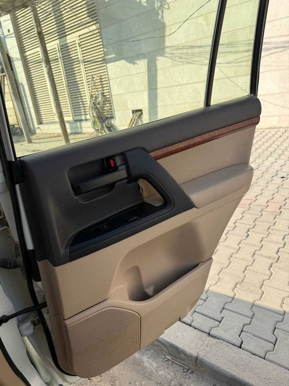 لاندكروز جكساره 2013 مكفوله كفاله عامه عده صبغ دعاميات وباب صدر بارد فقط سياره جديده ماشيه 167 ألف رقم بغداد بسمي فول مواصفات السعر 388بيه مجال مكانه بالنجف ***********
