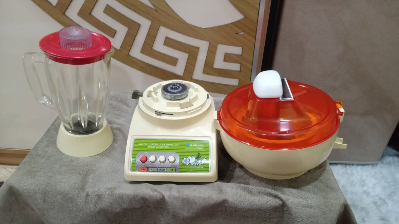 سلام 👋 عليكم 
للبيع خلاص + معصاره فواكة سانيو ياباني اصلي إستيراد المنشاء العام العراقية نضافه 100/95
ليرغب بل شراء يراسل الصفحة او تصال 
*********** اكو توصيل
