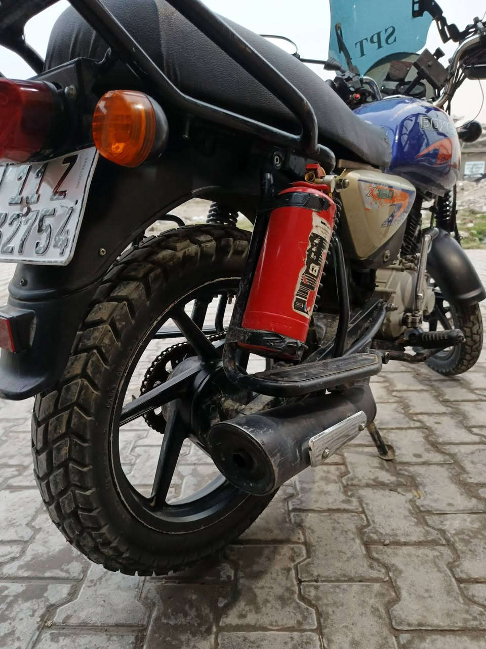 سلام عليكم دراجه بوكسر جبلي موديل 2021  مرقمه بغداد انكليزي التحويل ثاني يوم السعر مليون و800 المكان بغداد الشعله رقم الهاتف ***********
