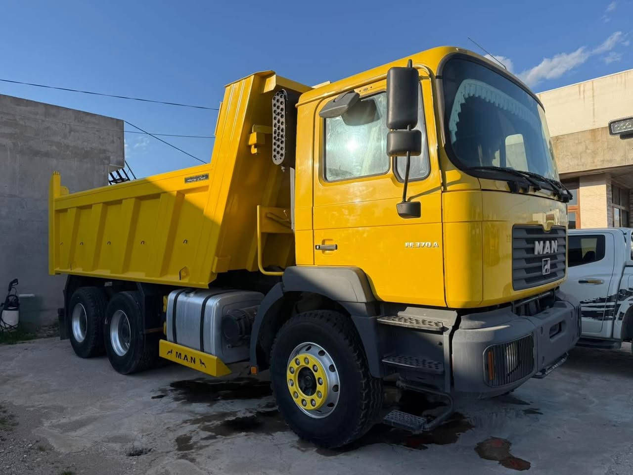 مان محسن ٢٠٠٢
هەمو گیانی بە شەرت بۆدی تازە بۆ دروست کراوە
رەقەم هەولیر ئینگلیزی تحویل بەشەرت
***********
