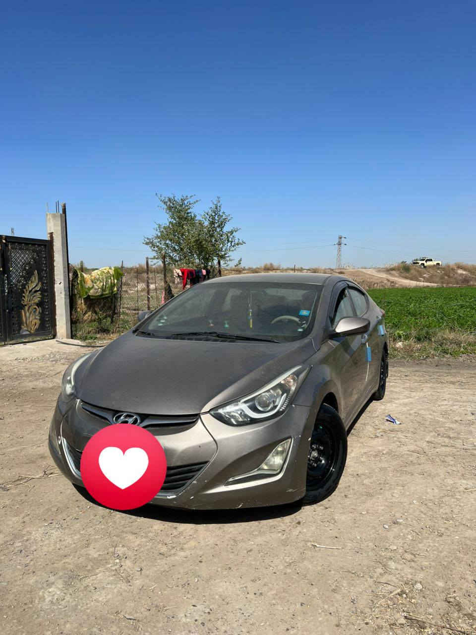 السلام عليكم عندي النتراء البيع موديل 2015 وارد امريكي سياره حلوه ونضيفه سعره شده و12 مكاني بغداد دوره عرب جبور وريد ينتصل ع رقم ***********.
