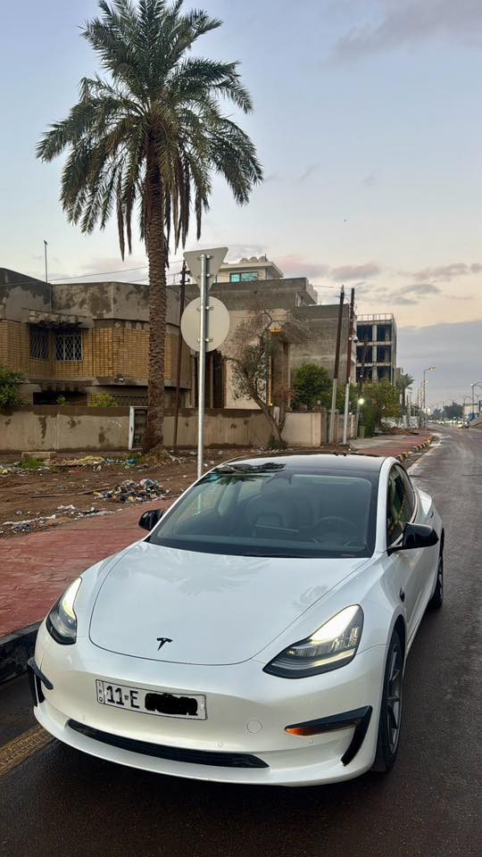 السلام عليكم 
بيع مستعجل
Model 3 standard
2022 
الممشى 63 الف
بدون اي مشاكل 
حادث خفيف قبغ الجنطه فقط 
بارد بسيط بالجاملغ الخلفي 
مواصفات كلها معروفه 
شاحن اصلي 
موجود اتصال فقط 
مكان السياره بغداد العامريه
متواجد اتصال فقط  
***********
سعر مناسب جداً اتصل وسهله
