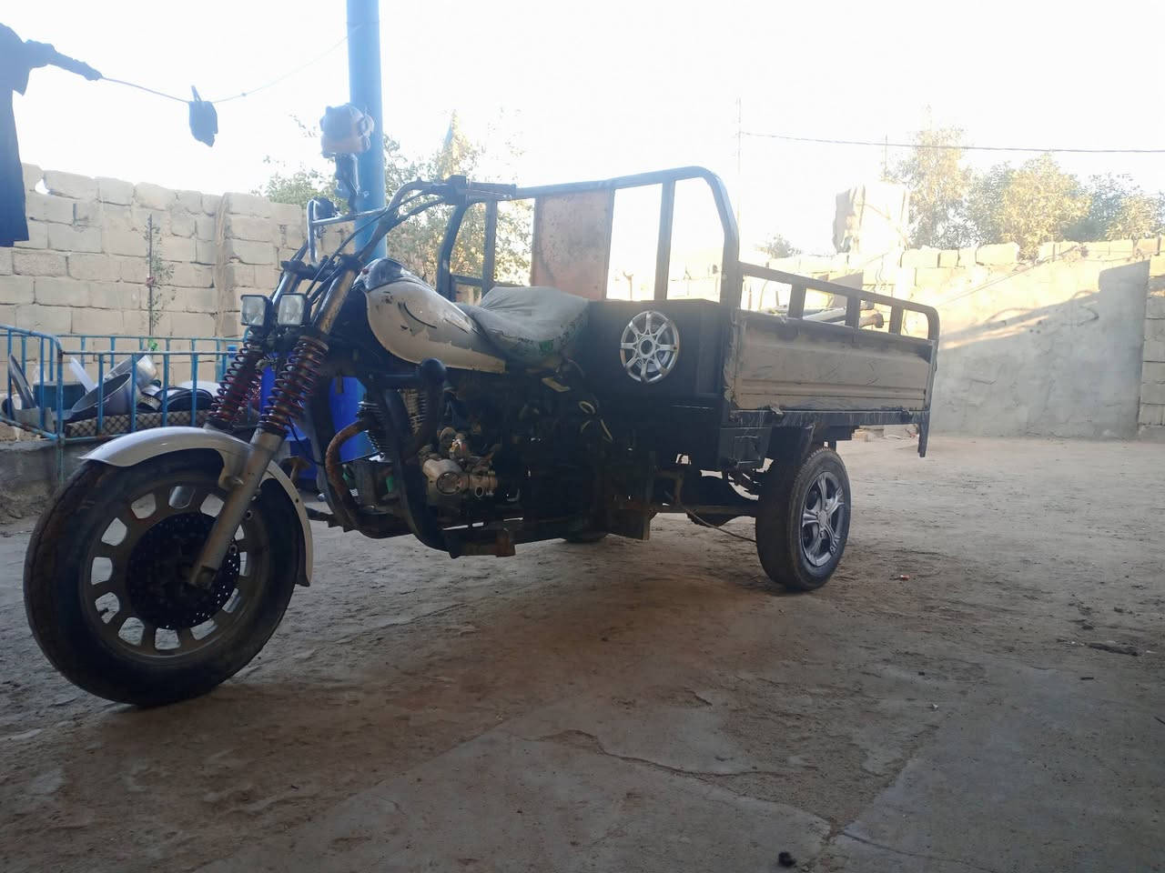 اسلام عليكم شباب ستوته داي وان للبيع ادوات مديل 2012 شاصي مكفول اكسن لطش مكينه نضيفه بدي نضيف كهربائيات جاهزه شغل وروح اشتغل عله باب الله رايده ب850الف وبيه مجال الشراي فقط يدخل خاص رقم التلفون ***********❤❤❤
