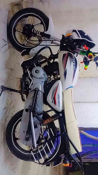 سلام عليكم دراجه للبيع مديل ٢٢رقم وسنويه مكفوله كفاله عامه دراجه جديده حلا من الصوره مكأني القرنه سعر ٢١٠٠ وبيها مجال للشراي مستعجل للبيع ***********
