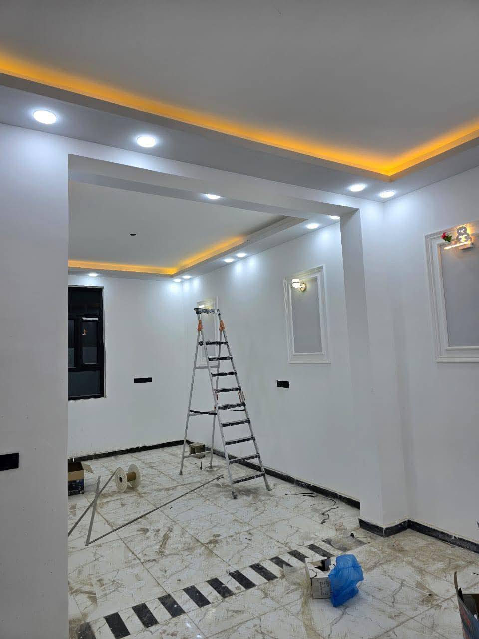 بيوت للبيع العدد 3 

الموقع خلف مطعم حياوي من جهة باب الجامعه الخلفي 

لكل بيت مساحته / 150 متر 
~~~~~~~~~~~~~~~~~~~~~~~~~~~~~~~
تفاصيل البيوت 
طابق واحد لكل بيت 
صاله ومطبخ وغرفتين نوم نظام سويت واستقبال وصحيات 

بناء حديث كونكريت مسلح 
_____________________________________
الاستفسار 

*********** واتساب مراجعه المكتب العاصمة للعقارات والمقاولات العامه ***********
