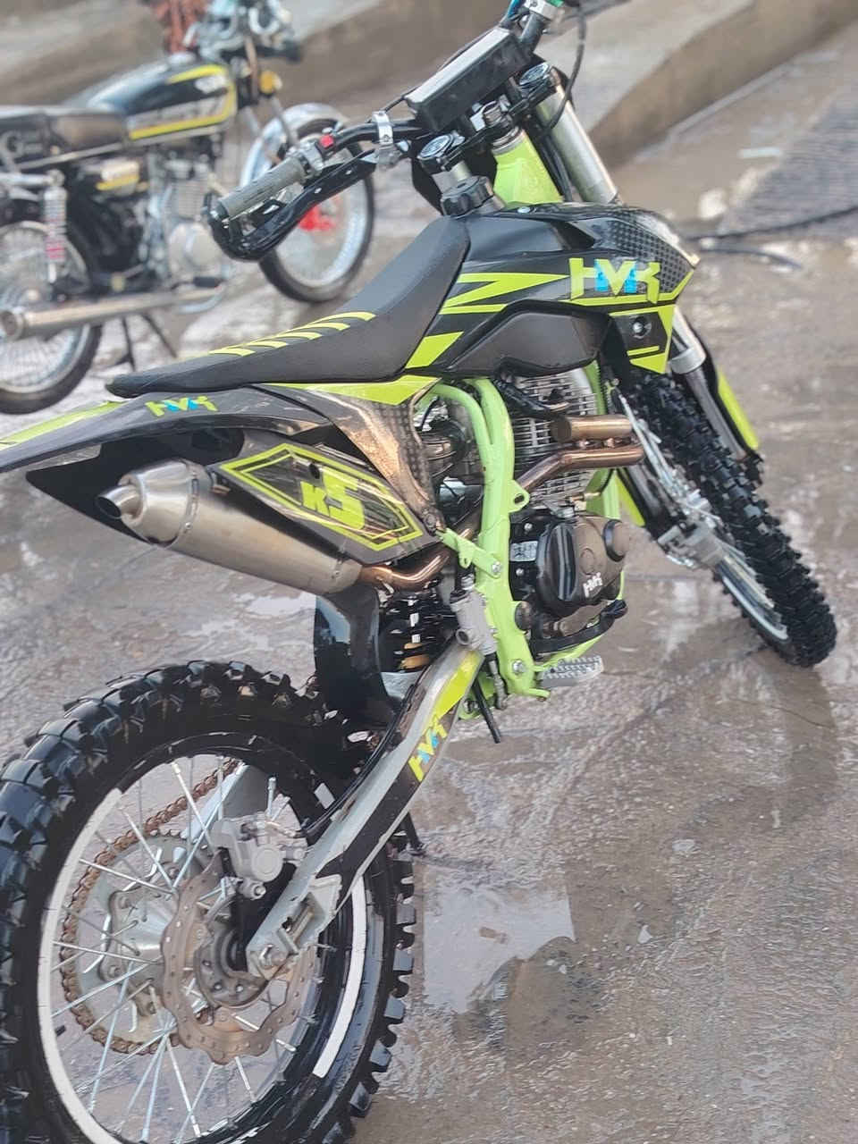 للبيع قفاز K5كوري الاصلي عميه موديل 25كفاله اوراق مكينه 300نضافه فول شلعه او معدل مكان بابل قضاء القاسم شراي اتصل ***********
