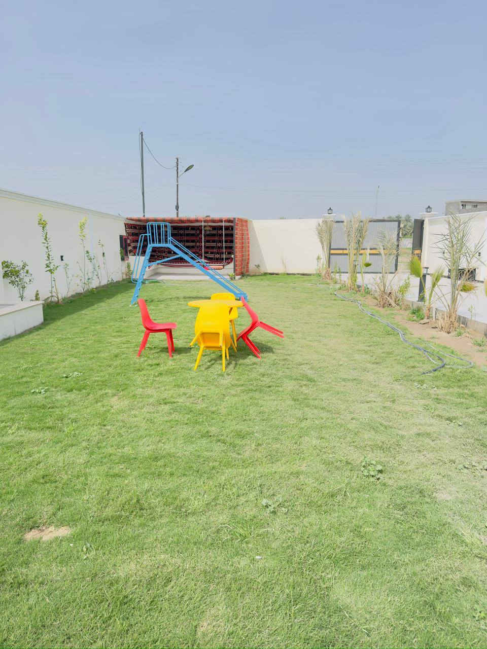 مزرعة للبيع الدورة البوعيثه موثثة بالكامل ومولد شغال للاتصال عل رقم الهاتف ***********
