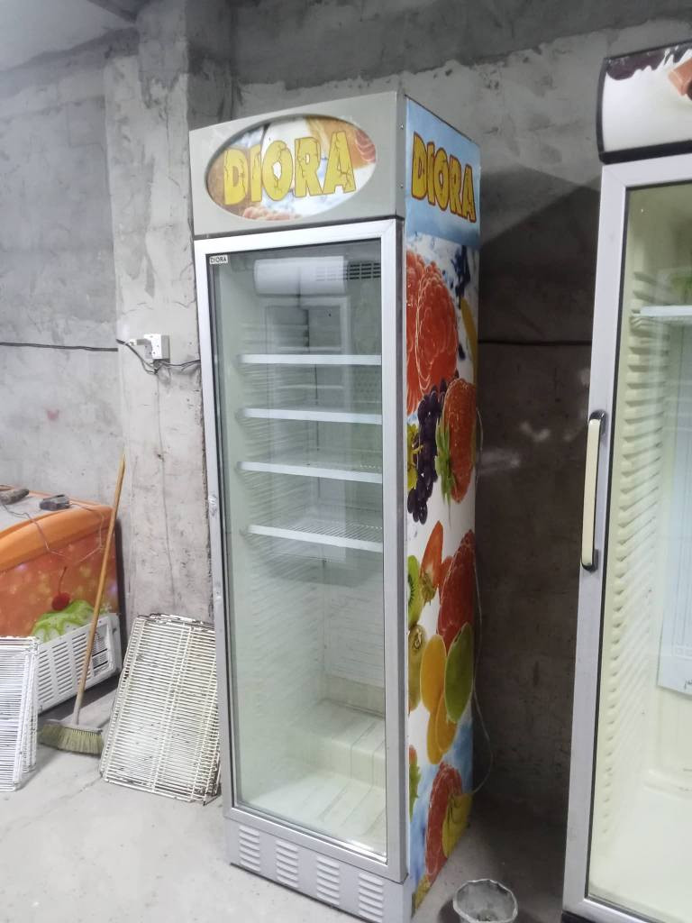 عرضات عصائر وجبة جدية وبأسعار مناسبة شرط والفحص تشغيل ميسان العمارة الأتصال على الرقم *********** عمارة, ميسان
