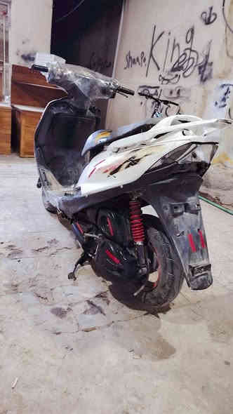 السلام عليكم ماكس للبيع او مراوس راس اب راس دراجه نضيفه خير من الله السعر 300 او مراوس اب عدله او ثعلب المكان ديالى حمرين قريه الجراونه و بيه مجال الرقم :***********
