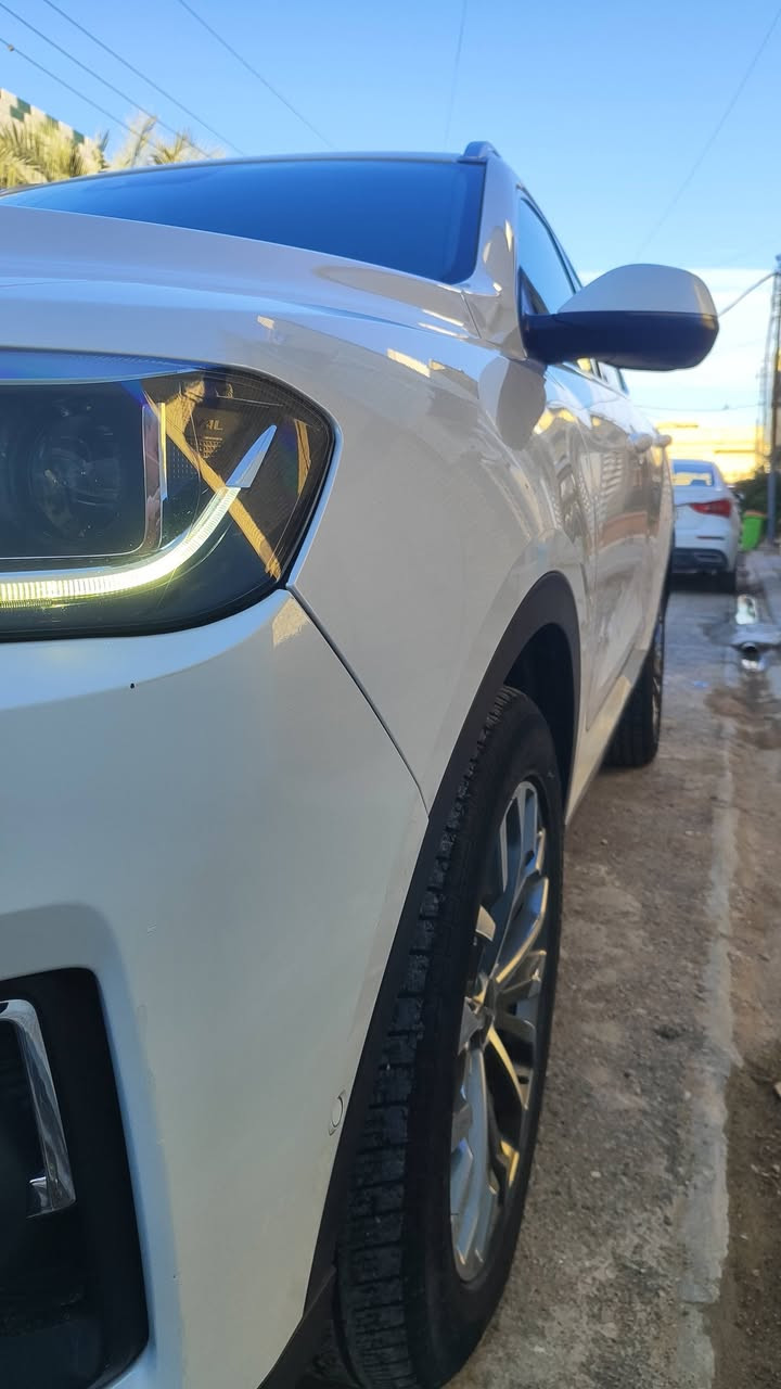 للبيع (هافال H6) 2021 بغداد بأسمي
- محرك 2000 CC تيربو 

- سلايد روف (بانوراما)

- بصمة للتشغيل والأبواب

- شاشة كبيرة لمس إضافة إلى ماوس للتحكم بالشاشة مع نظام تحديد العطلات مع خدمة CarPlay ونظام navigation 

- كامرة خلفية + كامرة امامية + كامرات جانبية تعطيك صورة 360 درجة مع حساسات جانبية وأمامية وخلفية مرتبطة مع الكامرات

- الانارة الداخلية LED

- هاند بريك بصمة كهربائي + نظام هاند بريك مؤقت بالازدحامات Auto hold

- كشنات جلد من شركة نابا Nappa

- أبواب السيارة مطعمة بالجلد ومع النيكل

- تحكم ستيرن كامل ومثبت السرعة وتسخين الستيرن  + شفتات للكير بالاستيرن 

- كشنات كهرباء للسائق والراكب

- نظام ذاكرة 3 وضعيات لكشن السائق + نظام ذاكرة لوضعية المرايا الجانبية 

- تبريد امامي و خلفي (قطعتين) 

- نظام تدفئة للكشنات 

- الداش بورد الكتروني يحتوي 3 ثيمات مختلفة

- ثلاث انظمة للقيادة ( سبورت + ايكو + عادي ) 

- ثلاثة انظمة للستيرن خفيف وثقيل ورياضي

- فتح و غلق المرايات الجانبية كهرباء

- مرآة داخلية ذكية 

- لد امامي + لد خلفي للضباب

- نظام المحافظة على المسار + التنبيه 

- نظام قياس ضغط الاطارات 

- رادار جانبي والنقطة العمياء

- اصطفاف تلقائي شبة ذاتي ( Auto park) 

- نظام دبل إشارة أوتوماتيك في حالة توقف مفاجئ

#النجف-الاشرف

السعر // 150$ 

للأستفسار// ***********
