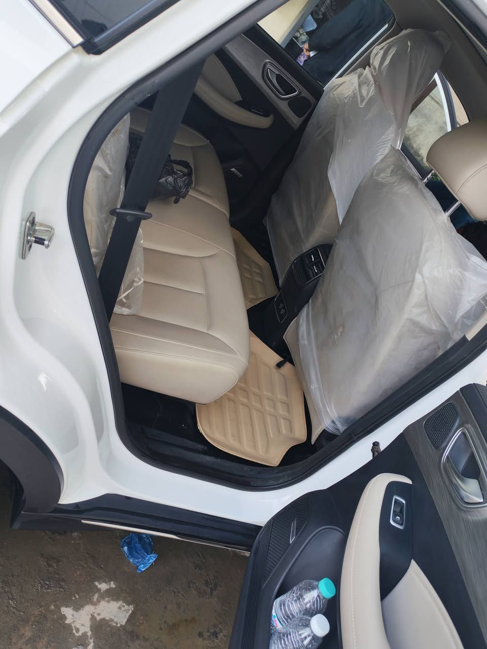 MG RX5 2023
مواصفات

بصمة تشغيل وأبواب وصندوك

هند بريك بصمة

مانع أنزلاق

كشنات جلد

كشنات كهرباء

فتحة طكتين بانوراما

أشاير بالمري

مري شفط

4 كامرات 360 درجة

كامرات ألامامية وألخلفية دوارة

4 ويل كب

4 دسك

نظام مرتفعات

نظام منحدرات

فول تحكم ستيرن كروز سرعه

شاشة ألكترونيه وكيجات ألكترونيه

شاشة تدعم نظام أندرويد وكار بلي

محرك 1500 تيربو

كير 7 سرعات دبل كلج

لايت زنون بلاي ولد نهاري

حساسات أمامية وخلفية

مراية وصطية تعتيم للظوء

تبريد أمامي وخلفي ثلج

ألسيارة ماشية 21 الف

حره بأسمي تحويل مباشر

ألسيارة بعدها بضمان ألشركة والسيارة جديدة وخالية من أي نقص سعرها 155 وبيها حك ألشوفه للاستفسارات ***********

أو مراوس حسب ألقناعة
