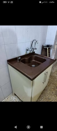 كاونتر • مستعجل • مكسور بالسطح