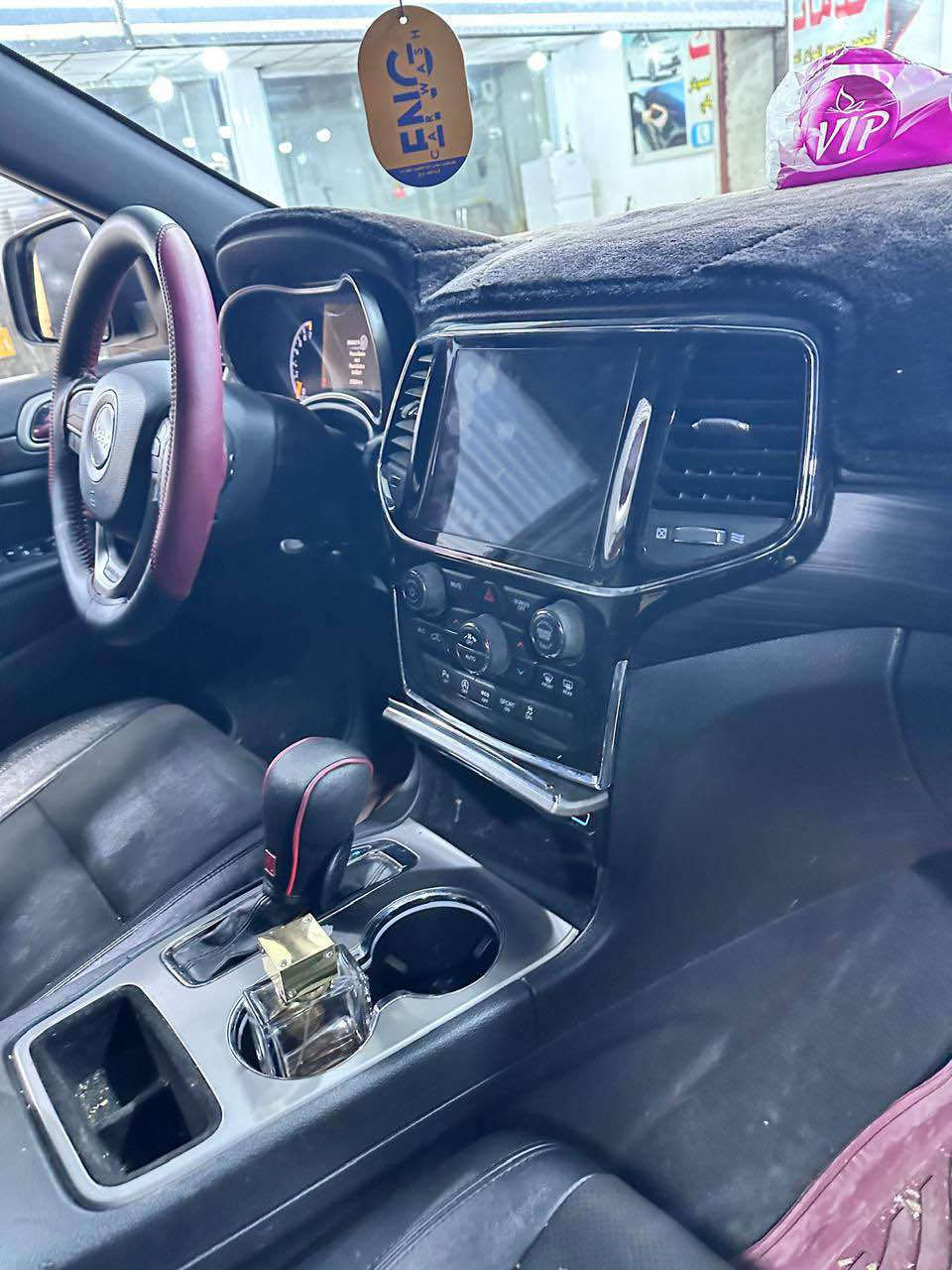 جيب  2021
كراند شيروكي 
فئة بلاك توب
تدفئة وتبريد مركزي بالكشنات
تدفئة بالستيرن 
محرك 3600
عداد المسافه 54 الف كم وليس ميل
دخول ذكي
تشغيل بصمه
تشغيل عن بعد
حساسات بالمرايا الجانبيه
رادار امامي / خلفي
رقم شمالي / اربيل 
سنويه جديده
ويل كروم بلادي اسود
حجم الويل 19
حساسات خلفيه 
اريل ماوس 
كامرا خلفيه 
ضرره شي بسيط وموضح بالصور والسونار
السياره جاهزه من كلشي 
مكانه كركوك مع دفتر بنزين

السعر 290 $ وبي مجال كركوك, العراق


**إذا كنت صاحب هذا الإعلان وتريد حذفه لأي سبب، رجاءا أرسل رسالة إلى الدعم الفني**