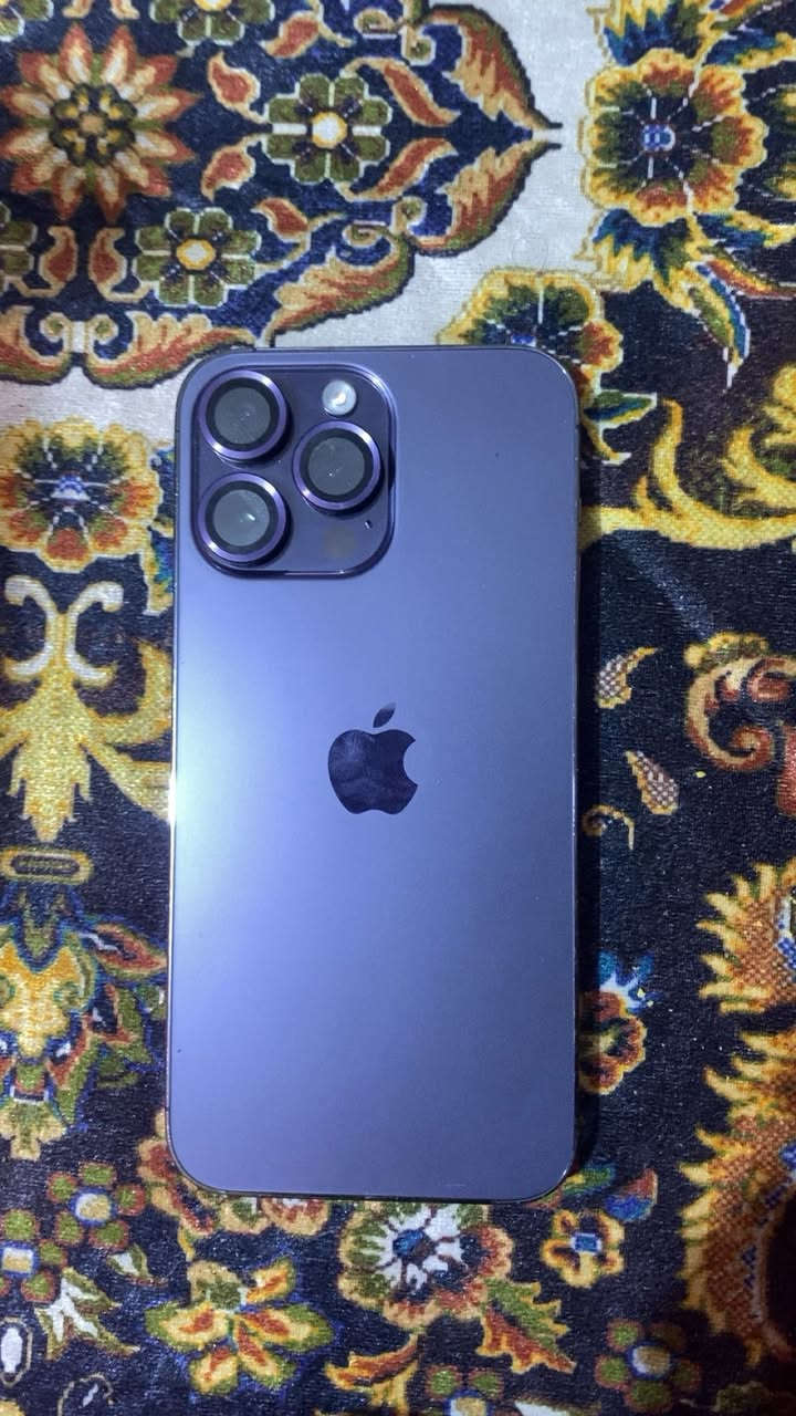 سلام عليكم للبيع ايفون 14 برو ماكس الذاكرة 256 البطاريه 83فقط مبدل شاشه نوعيه متازة وتساب فقط سعره 500 499 ما يصير  ‭٠٧٧٥ ٠٥٦ ٥٨٨٨‬
