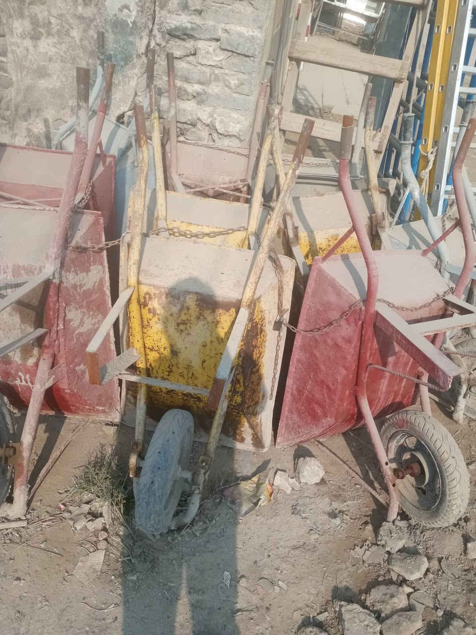 السلام عليكم عرباين للبيع عدد 8 مكان بابل الحمزة الغربي رقم ***********
