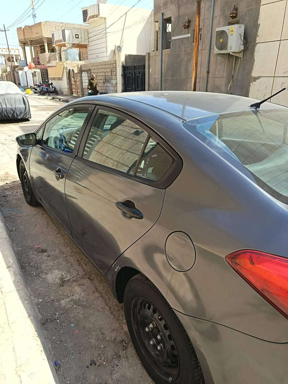 سيارة سيراتو خليجي 2014
محرك 1600 وكير كفالة
تبريد شغال
مصبوغه عام
السعر 85 بيها مجال
للاتصال ***********
